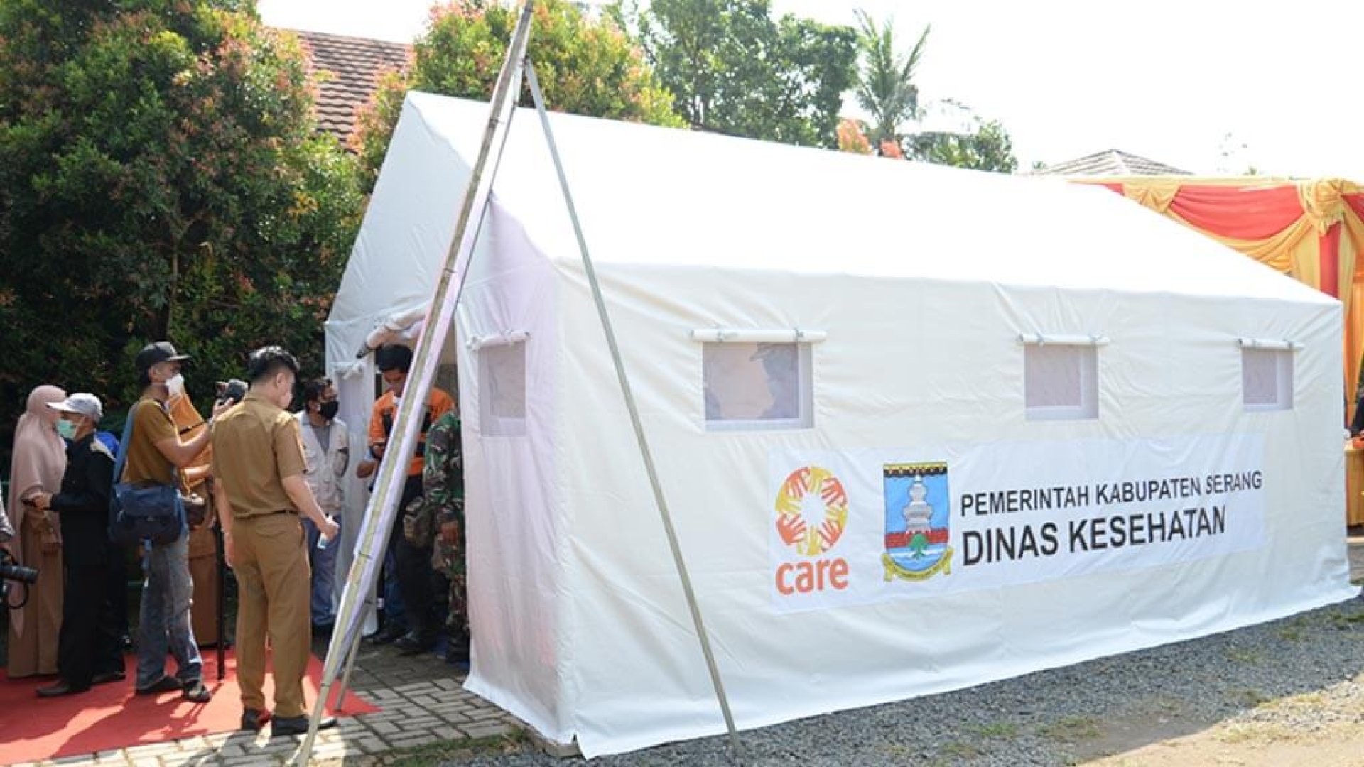 COVID-19 - Bantuan Tenda Tekanan Negatif di Kabupaten Serang